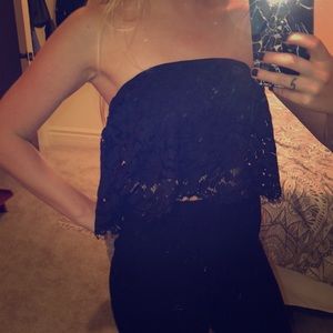 ZARA // Navy blue lace crop top